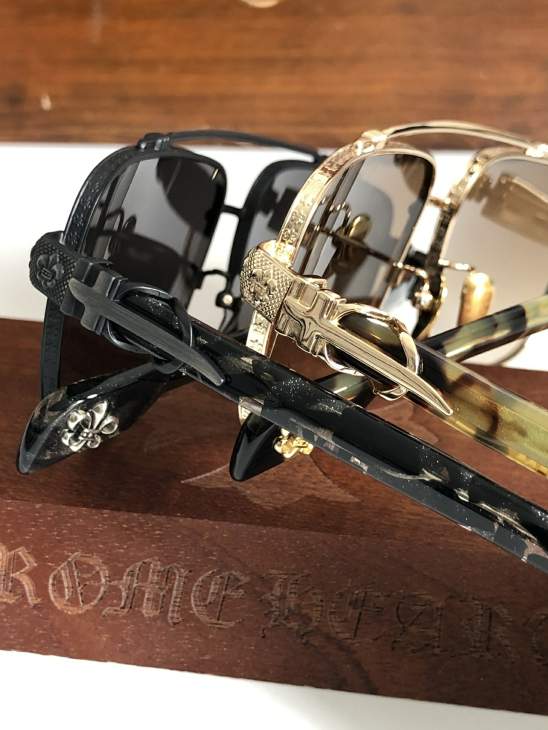 Picture of Chrome Hearts Sunglasses _SKUfw73375587fw